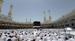 ذی الحج کے پہلے جمعے لاکھوں زائرین کی مسجد الحرام میں نماز جمعہ کی ادائیگی