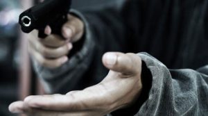کراچی میں جرائم پیشہ عناصر وارداتوں میں مہنگی گاڑیوں کا استعمال کرنے لگے