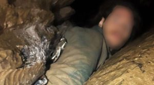 6 گھنٹے تک تنگ غار میں پھنسے رہنے کے باوجود زندہ بچ جانیوالا شخص