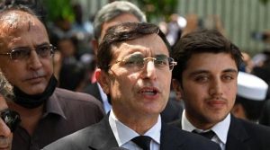 دفاعی بجٹ پوراکرنا وفاق کی ذمہ داری ہے، وہ اسے پورا کرے، اپنی ذمہ داری صوبوں پر نہ ڈالے: بیرسٹرگوہر