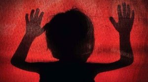 ملزم نے بسکٹ کا لالچ دیکر 3 سالہ بچی کو زیادتی کا نشانہ بناکر قتل کردیا