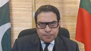 کے پی حکومت صرف 3 ماہ کا بجٹ پاس کریگی، بانی پی ٹی آئی سے ملاقات تک حتمی بجٹ پیش نہیں ہوگا: سلمان اکرم راجا